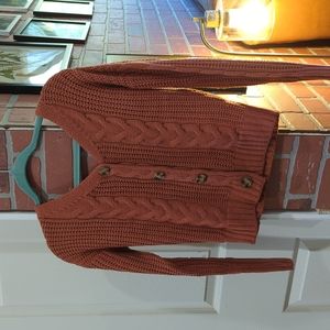 Moon and Madison cropped cable knit sweater